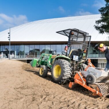 Tracteur tractopelle Leroy Paysages