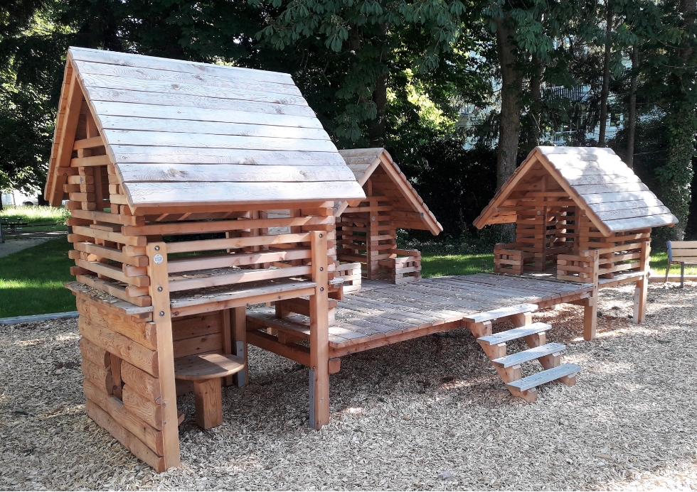 Aire de jeux en bois