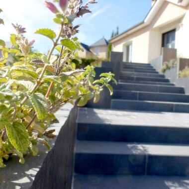 Escalier en pierres naturelles